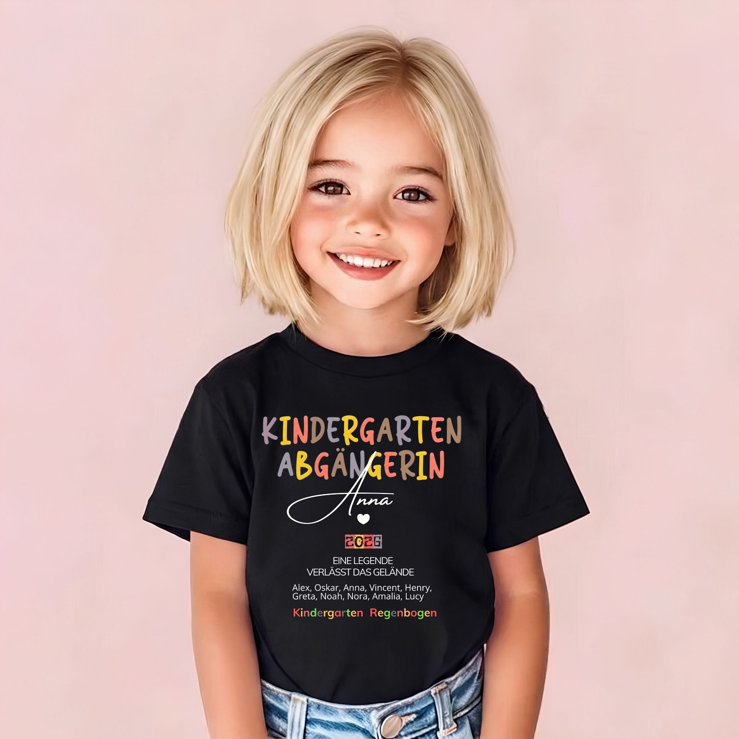 Kindergarten Abgänger Kids T-Shirt — Personalized Class Year Graduation Tee