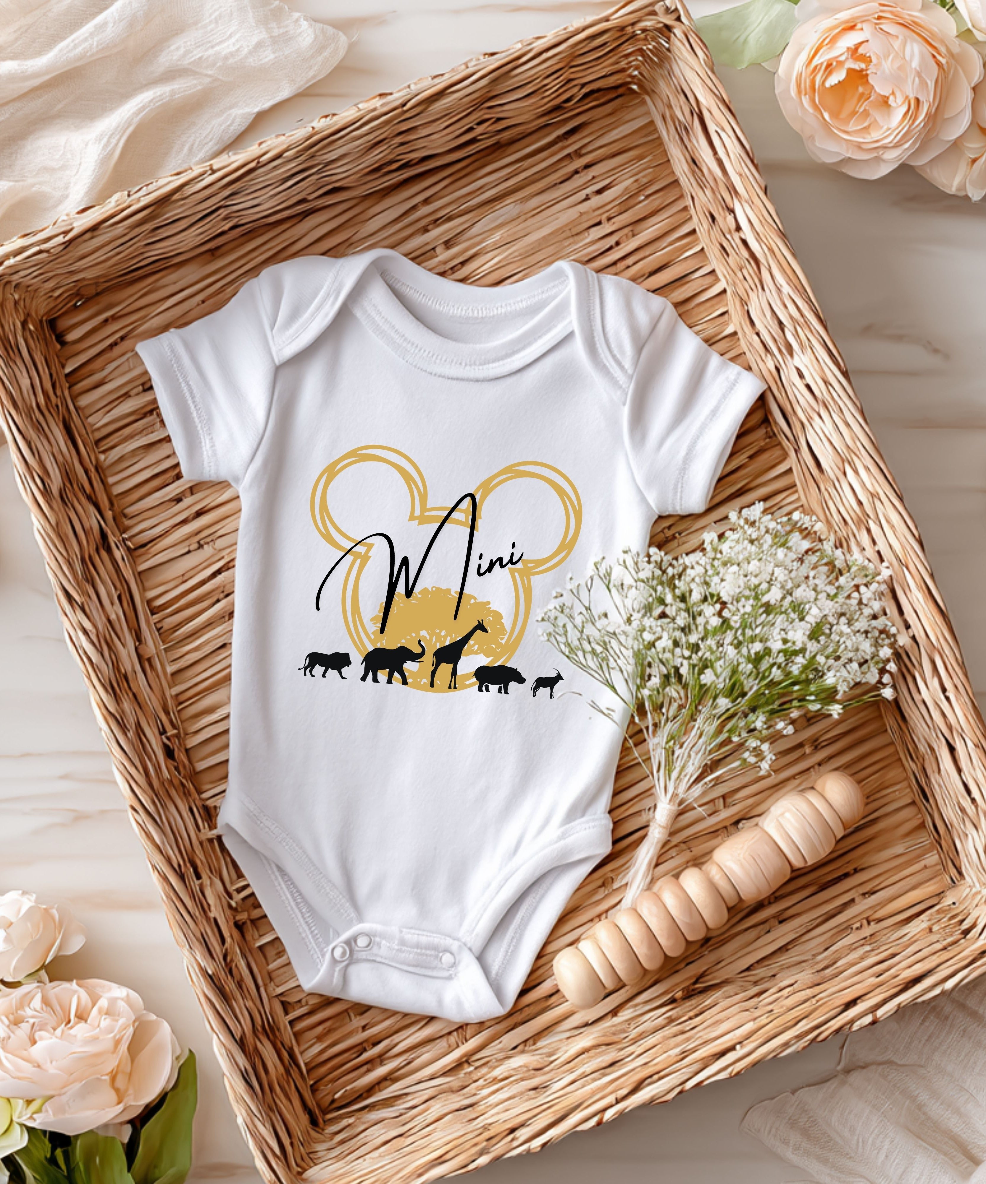 Geschenk zur Geburt | Mama & Mini Partnerlook Safari-Shirt & Body